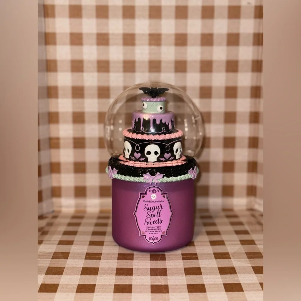 NWT*1 LEFT*NIB. B&BW Snowglobe Spooky Layer Cake , Limited Edition Candle - Picture 6 of 7